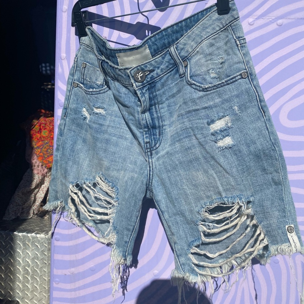 One Teaspoon distressed Capri
